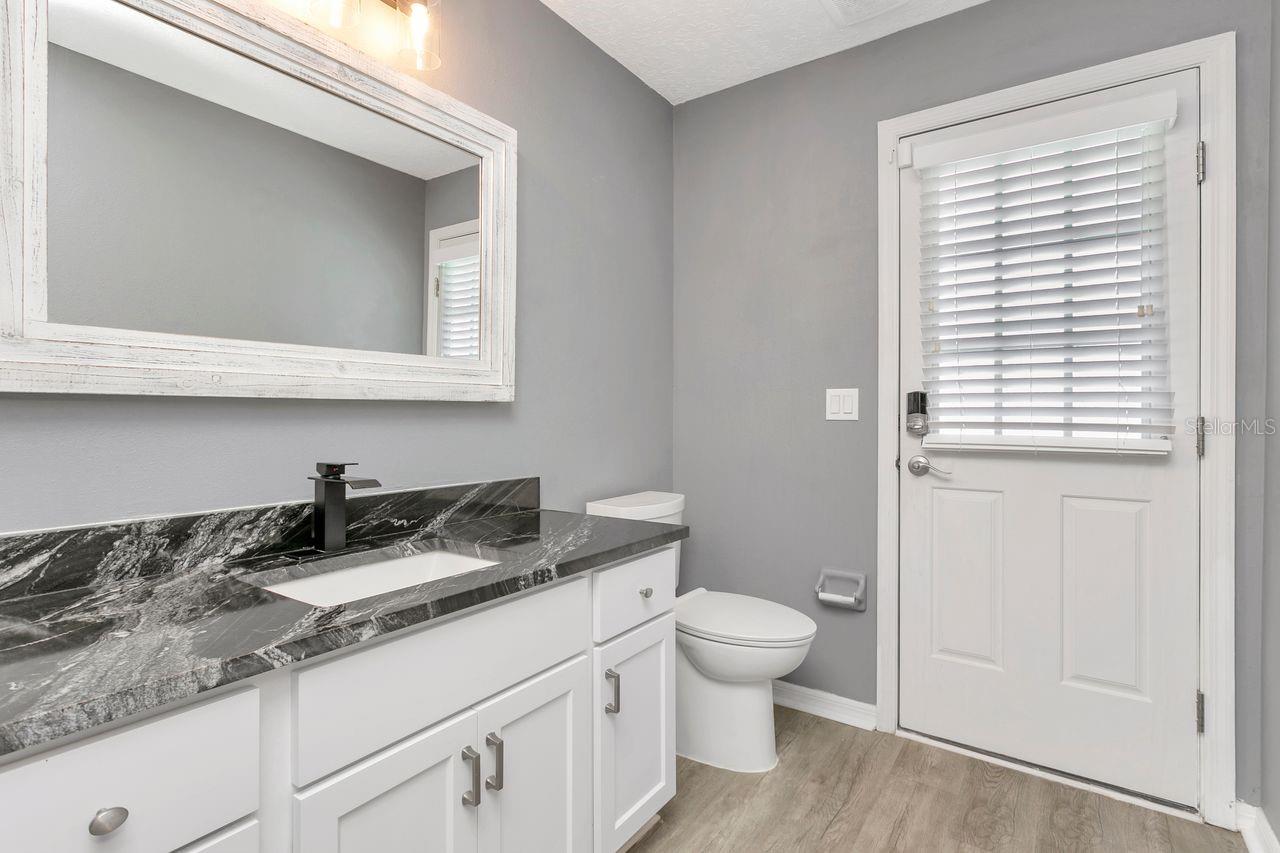 Image 38 of 87 For 4506 Country Gate Court