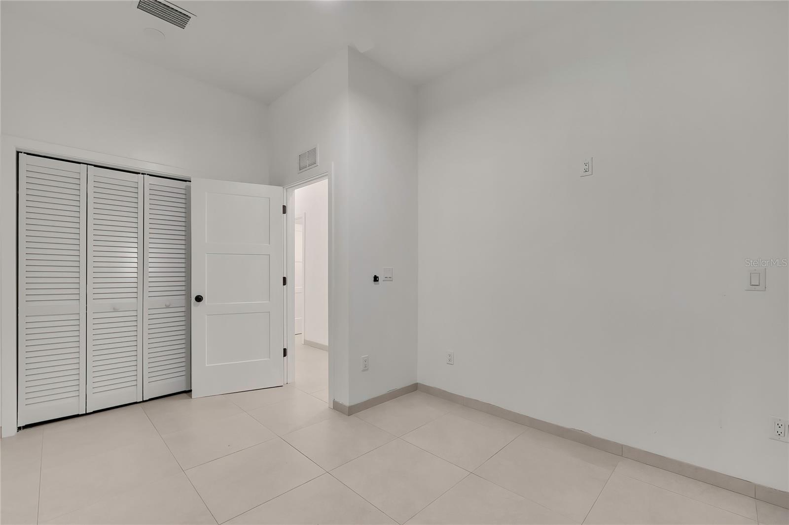 Image 15 of 31 For 18405 30th Street