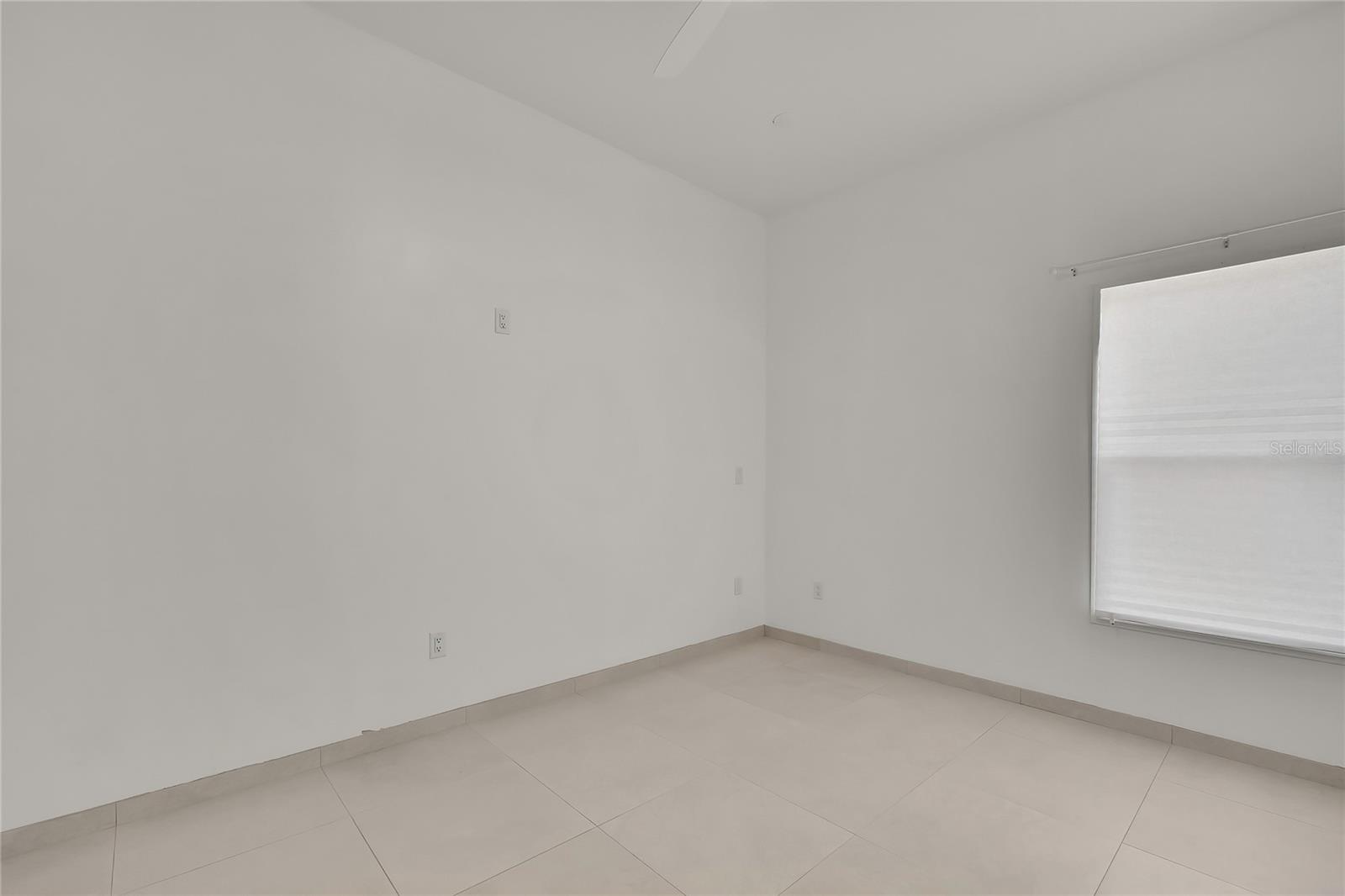 Image 19 of 31 For 18405 30th Street