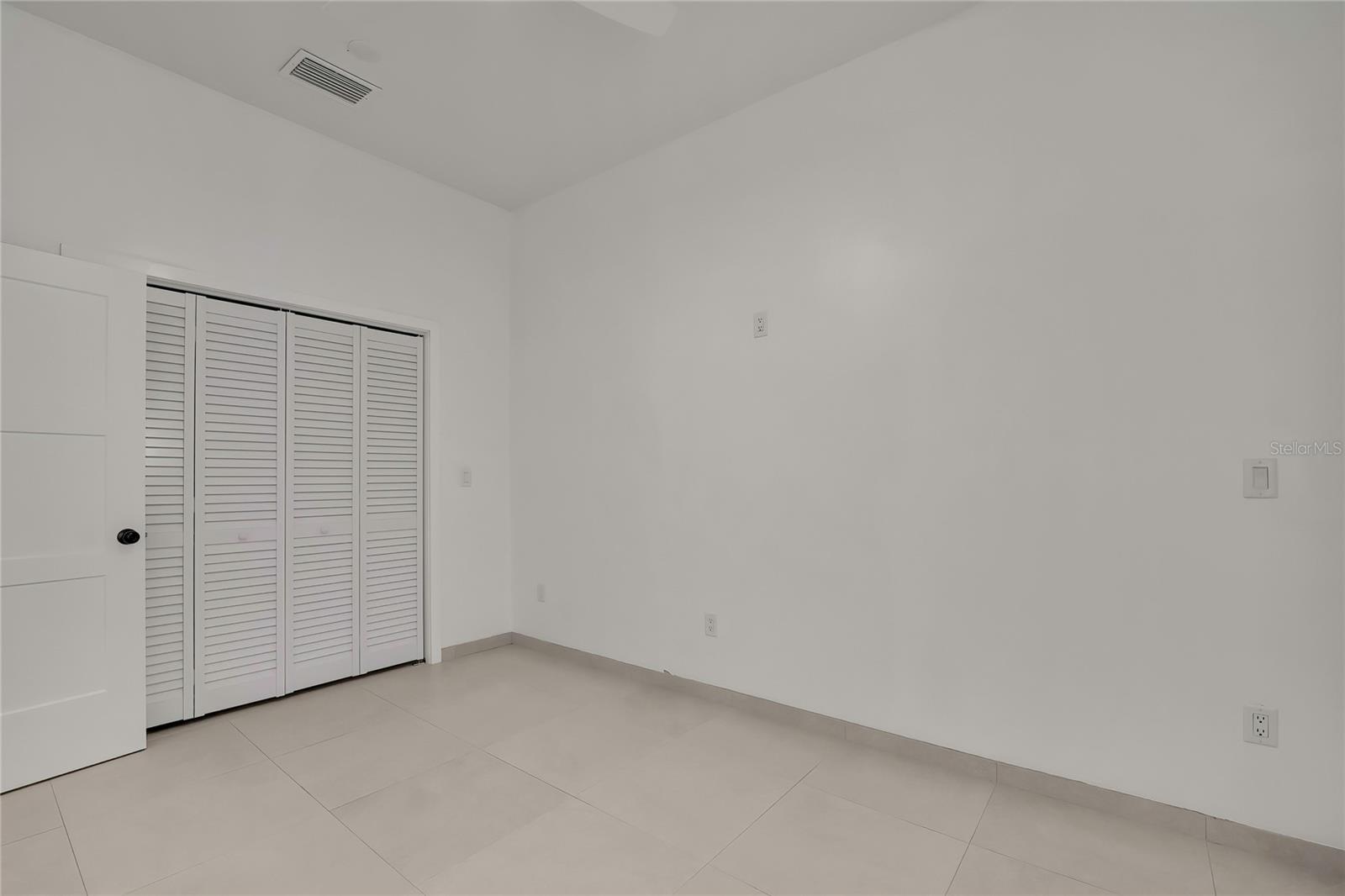 Image 20 of 31 For 18405 30th Street