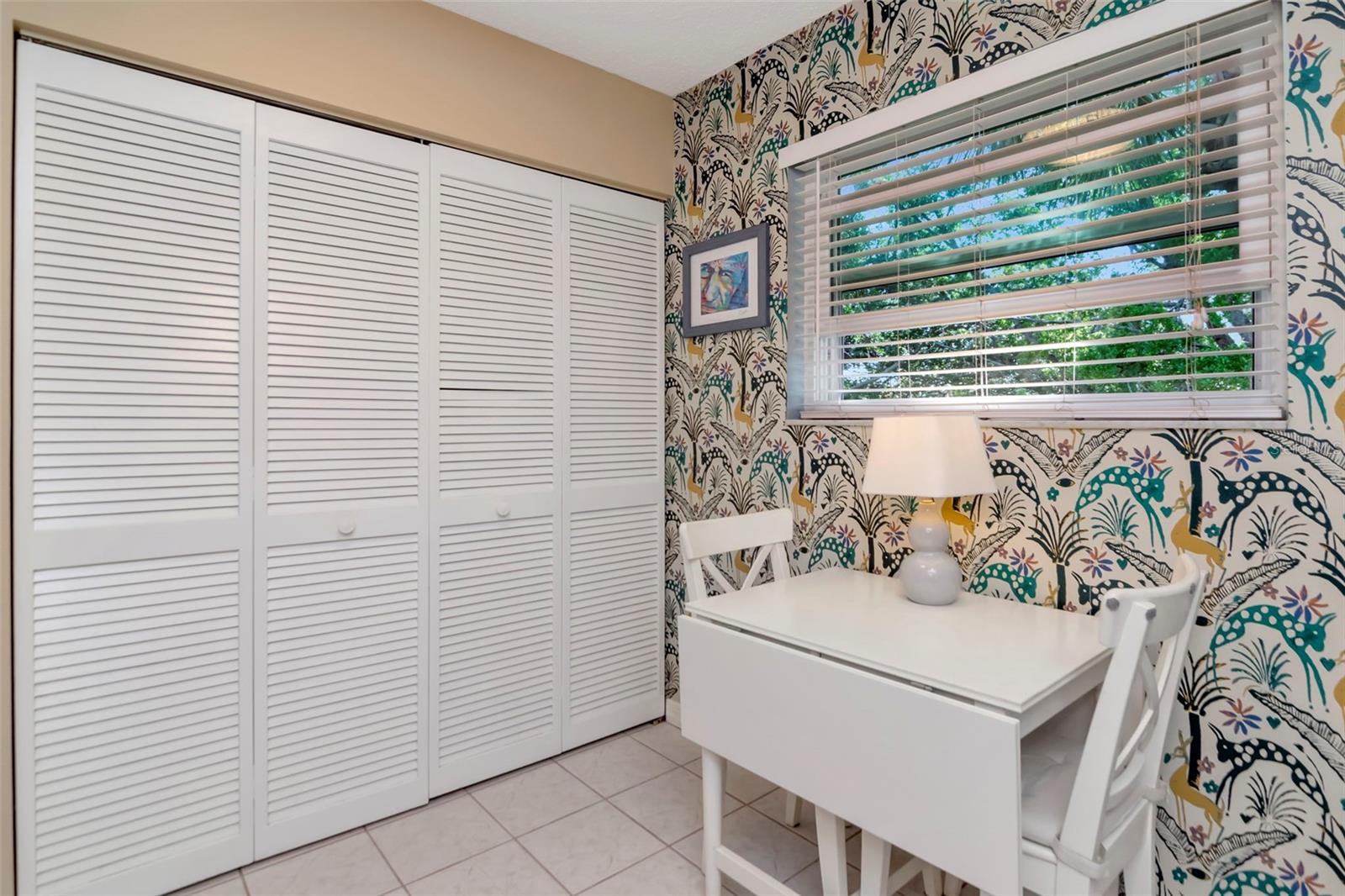 Image 11 of 31 For 484 Santa Cruz Place Ne H