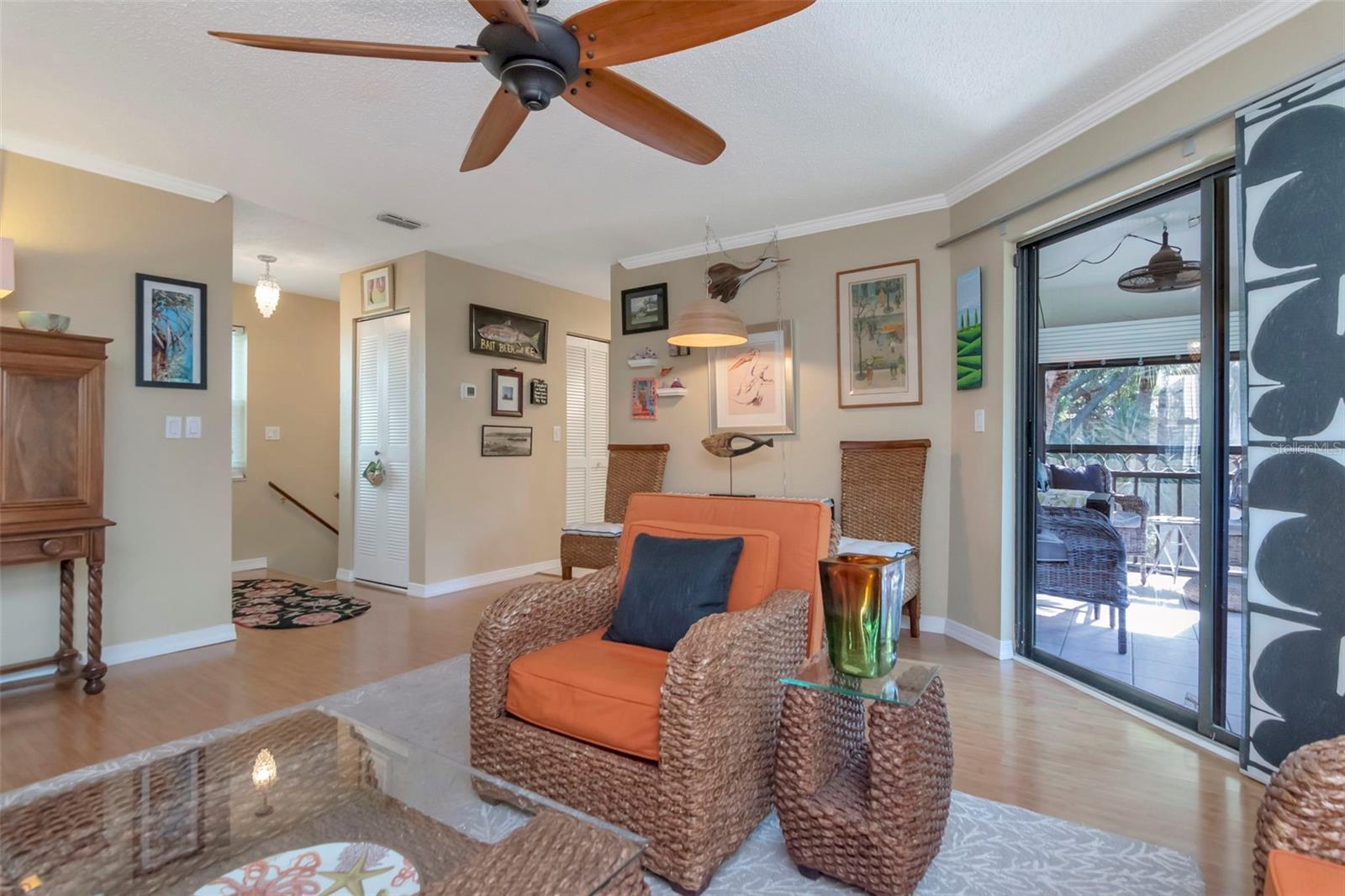 Image 4 of 31 For 484 Santa Cruz Place Ne H