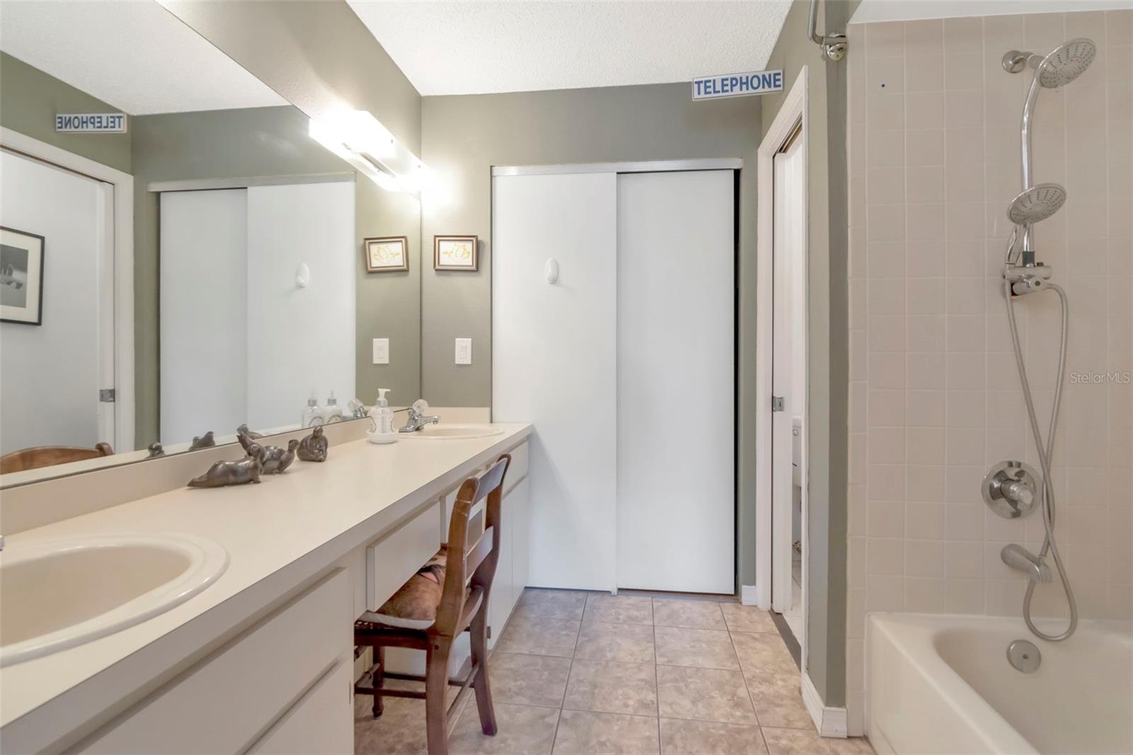 Image 9 of 31 For 484 Santa Cruz Place Ne H