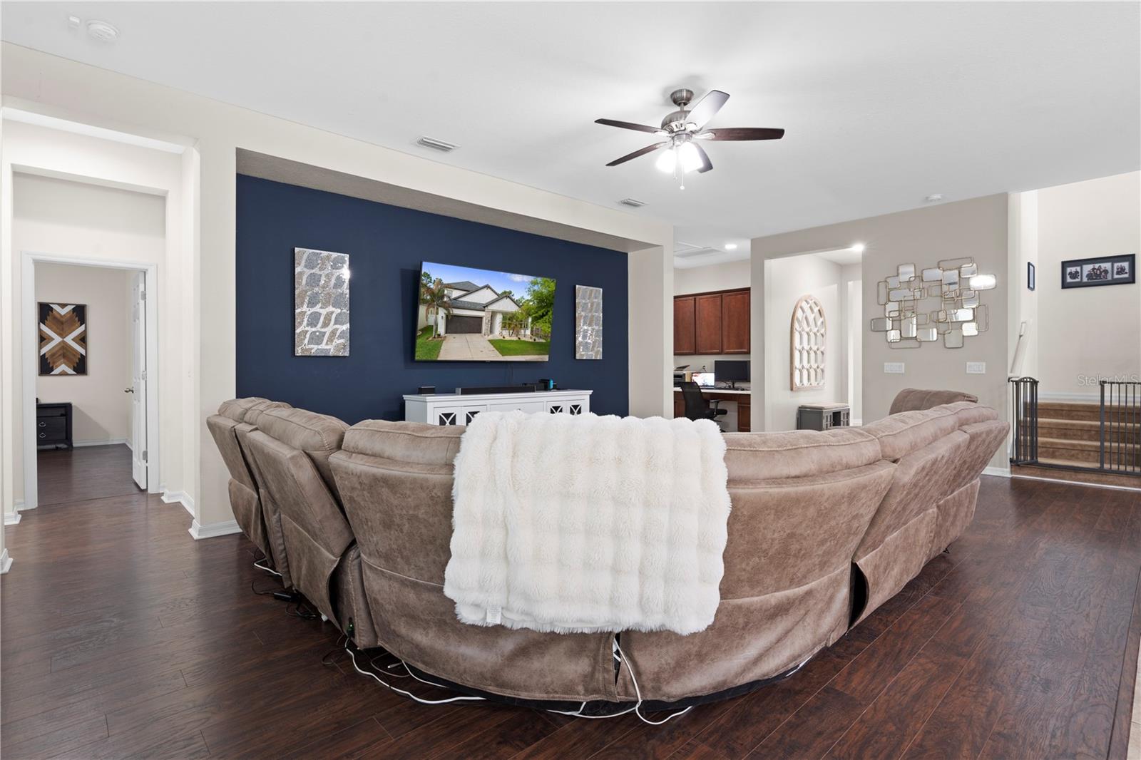 Image 24 of 77 For 11814 Cross Vine Drive