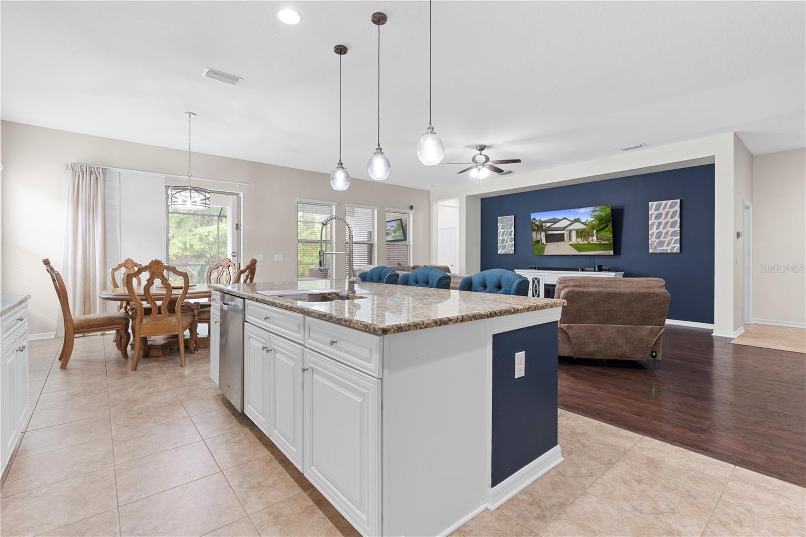 Image 25 of 77 For 11814 Cross Vine Drive