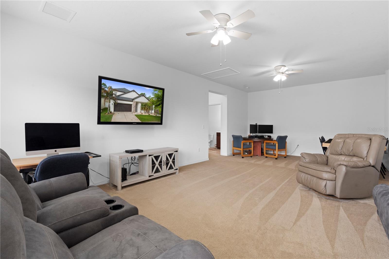 Image 40 of 77 For 11814 Cross Vine Drive