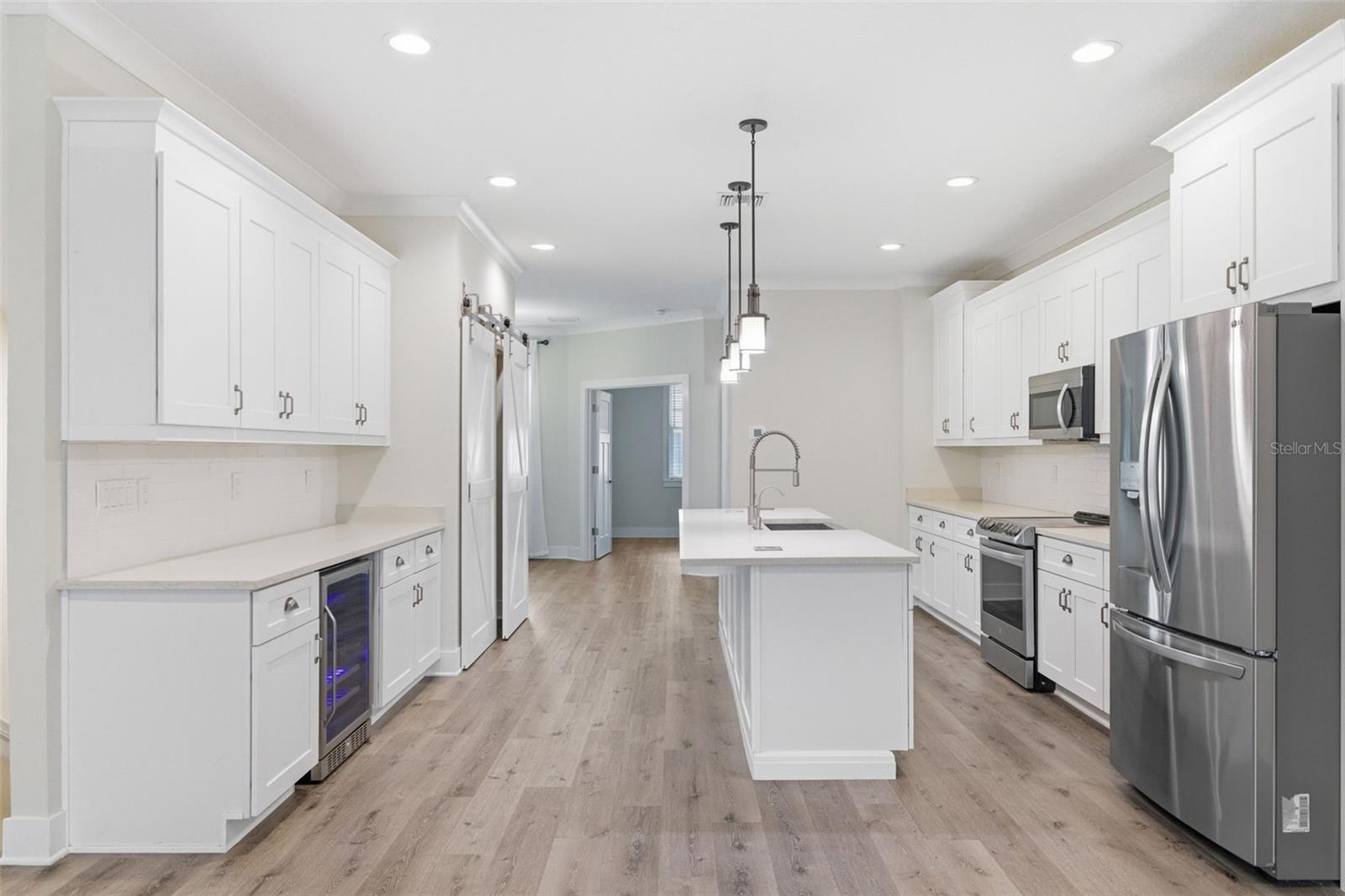 Image 15 of 38 For 1225 Savona Drive Ne