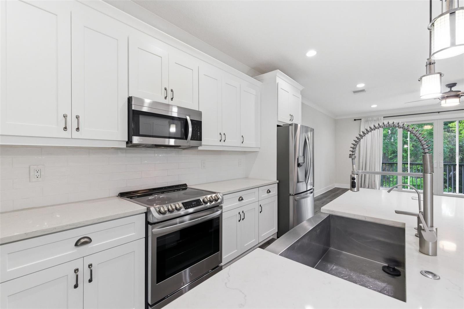 Image 17 of 38 For 1225 Savona Drive Ne