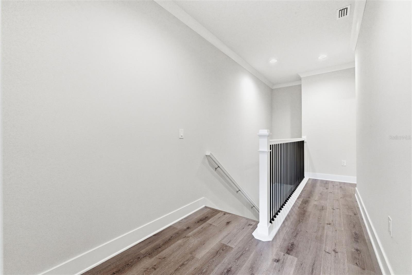 Image 24 of 38 For 1225 Savona Drive Ne