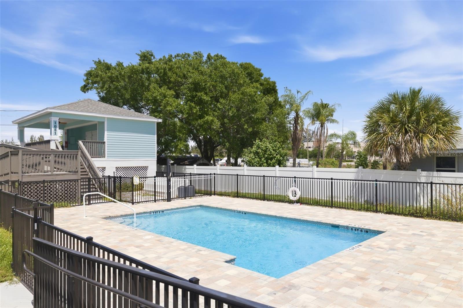 Image 36 of 38 For 1225 Savona Drive Ne