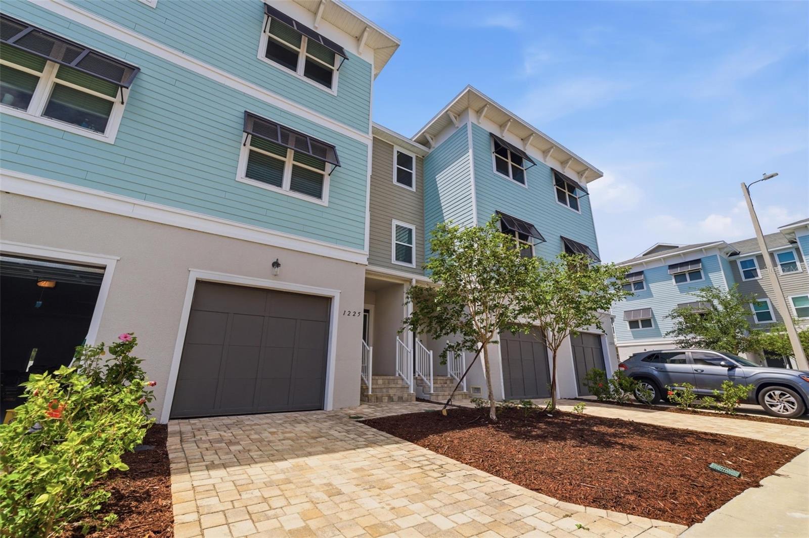 Image 7 of 38 For 1225 Savona Drive Ne