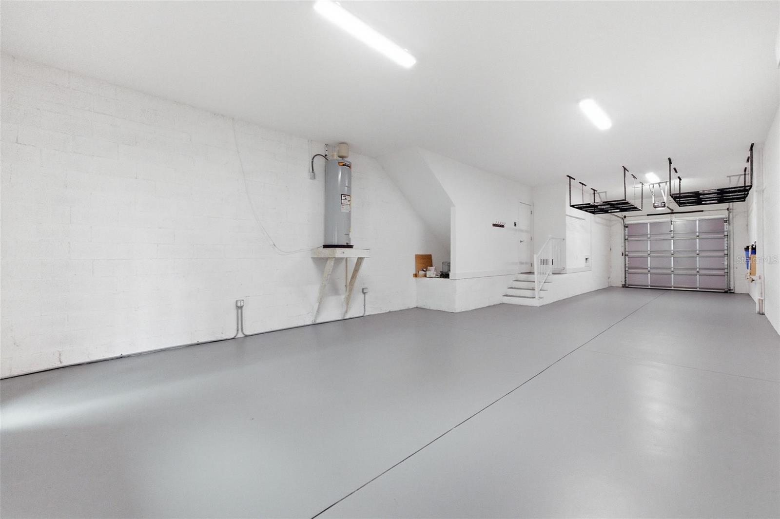 Image 9 of 38 For 1225 Savona Drive Ne