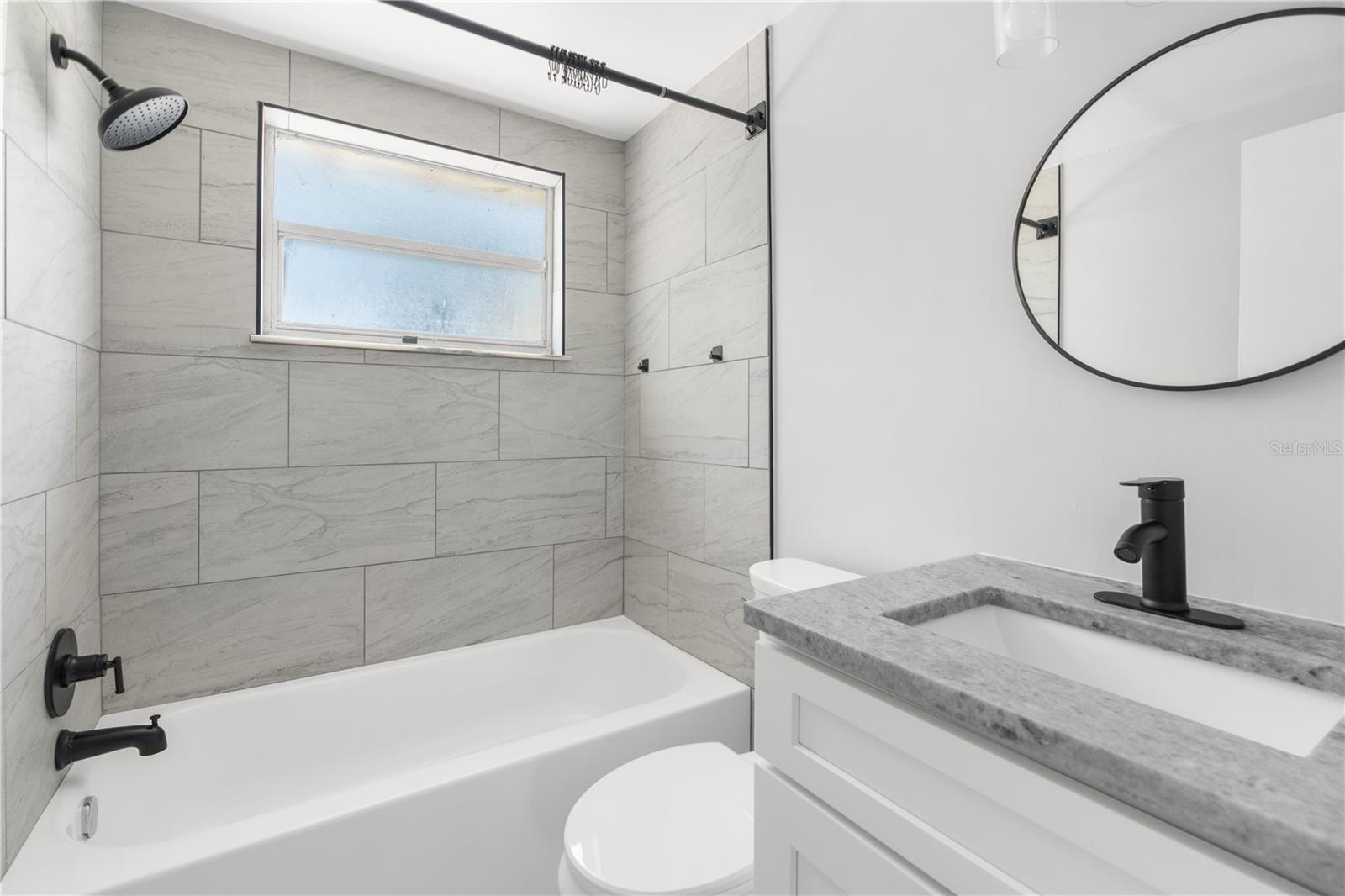 Image 16 of 25 For 11902 Oceanside Drive