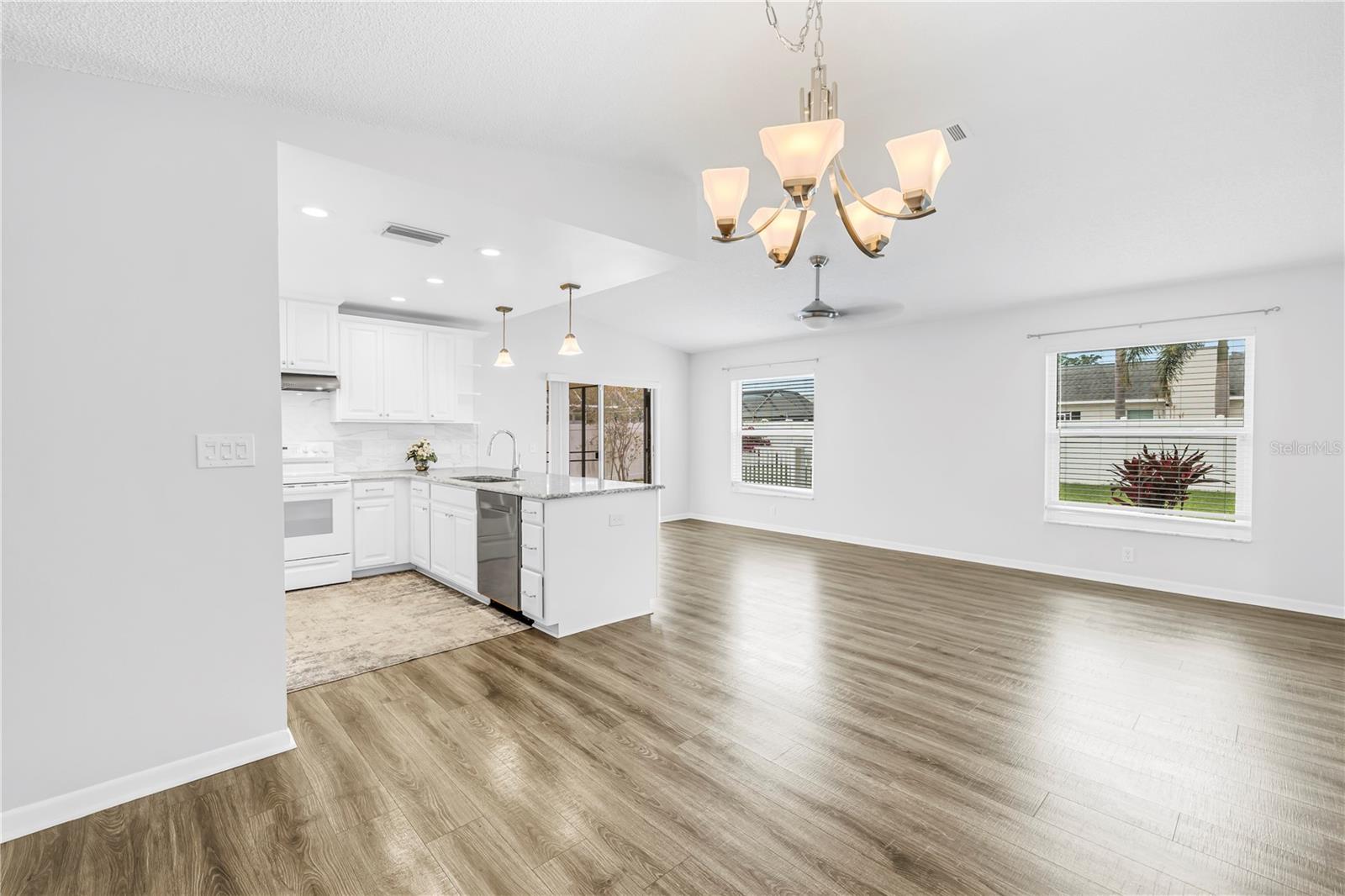 Listing photo id 8 for 143 Cherry Laurel Drive