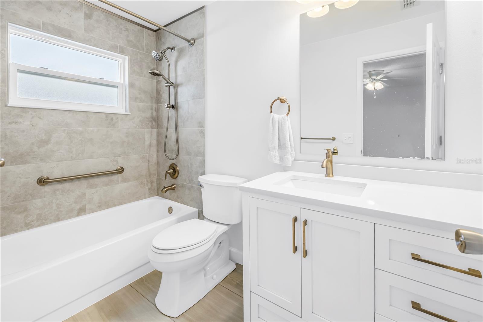 Listing photo id 13 for 143 Cherry Laurel Drive