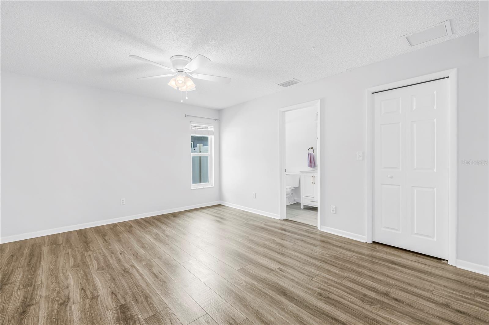 Listing photo id 14 for 143 Cherry Laurel Drive