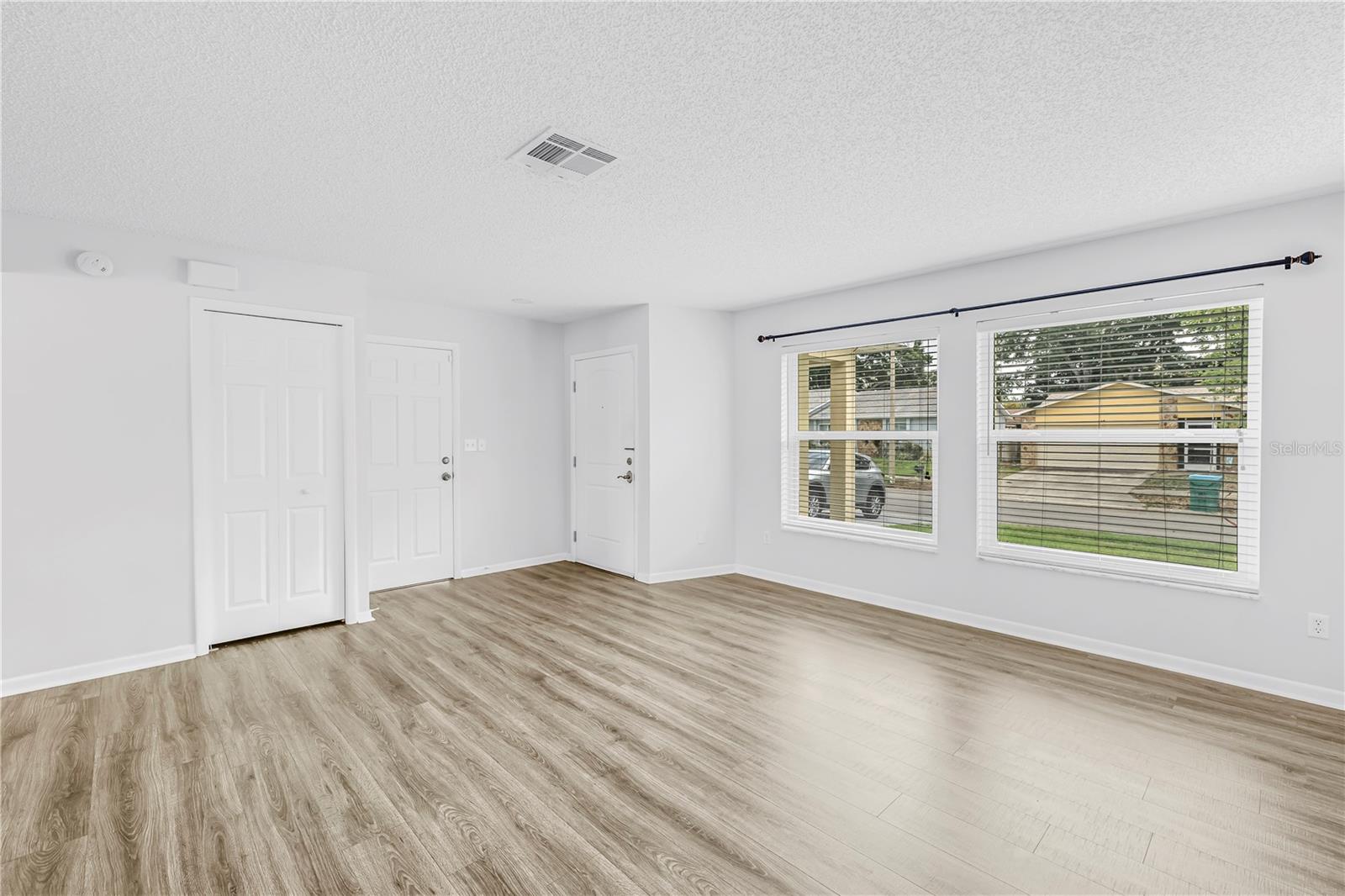 Listing photo id 19 for 143 Cherry Laurel Drive