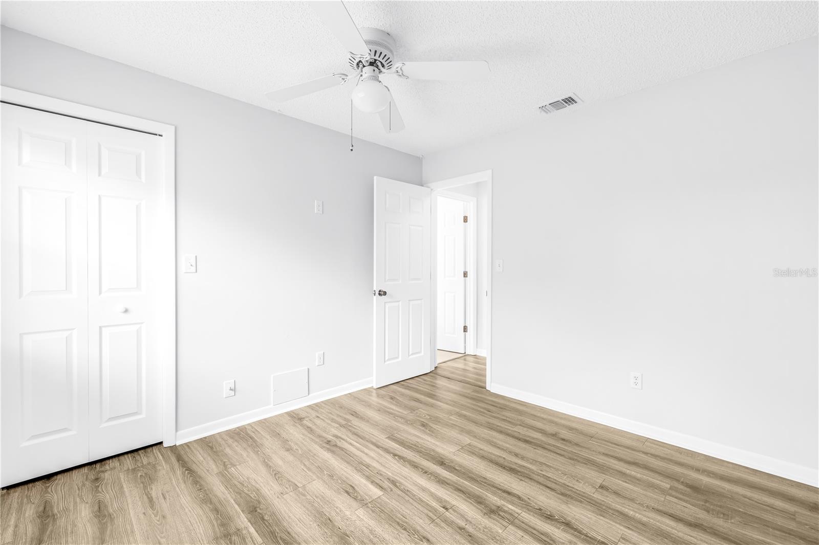 Listing photo id 23 for 143 Cherry Laurel Drive