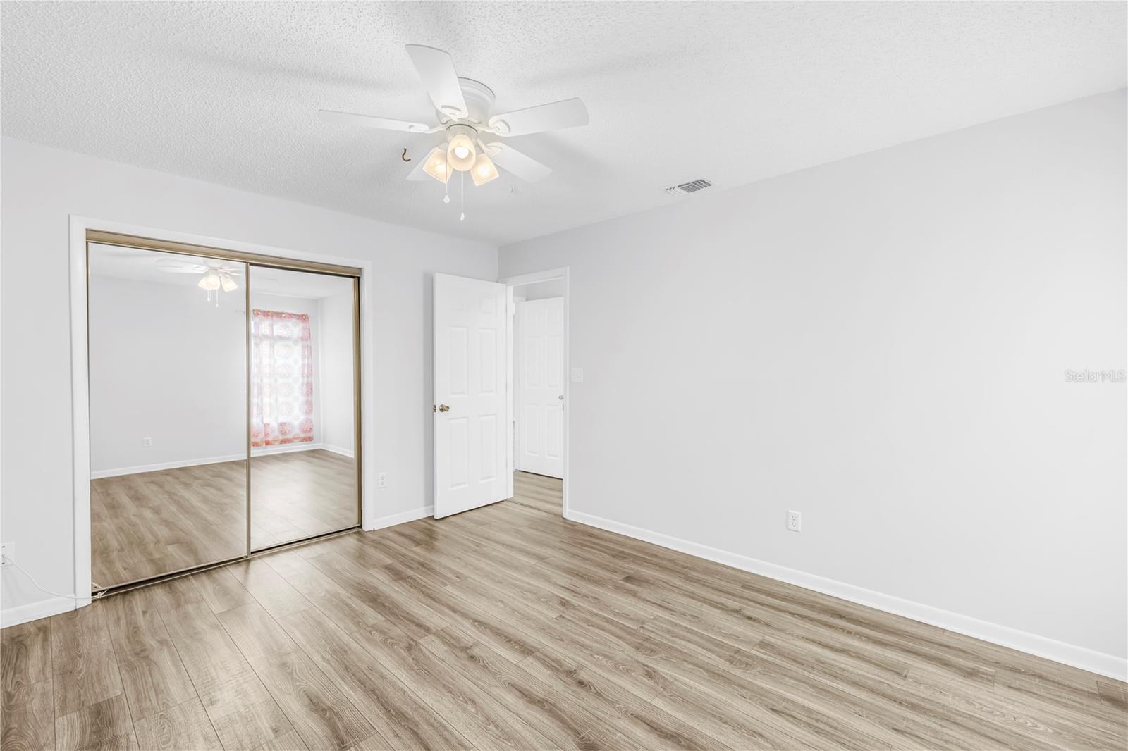 Listing photo id 25 for 143 Cherry Laurel Drive