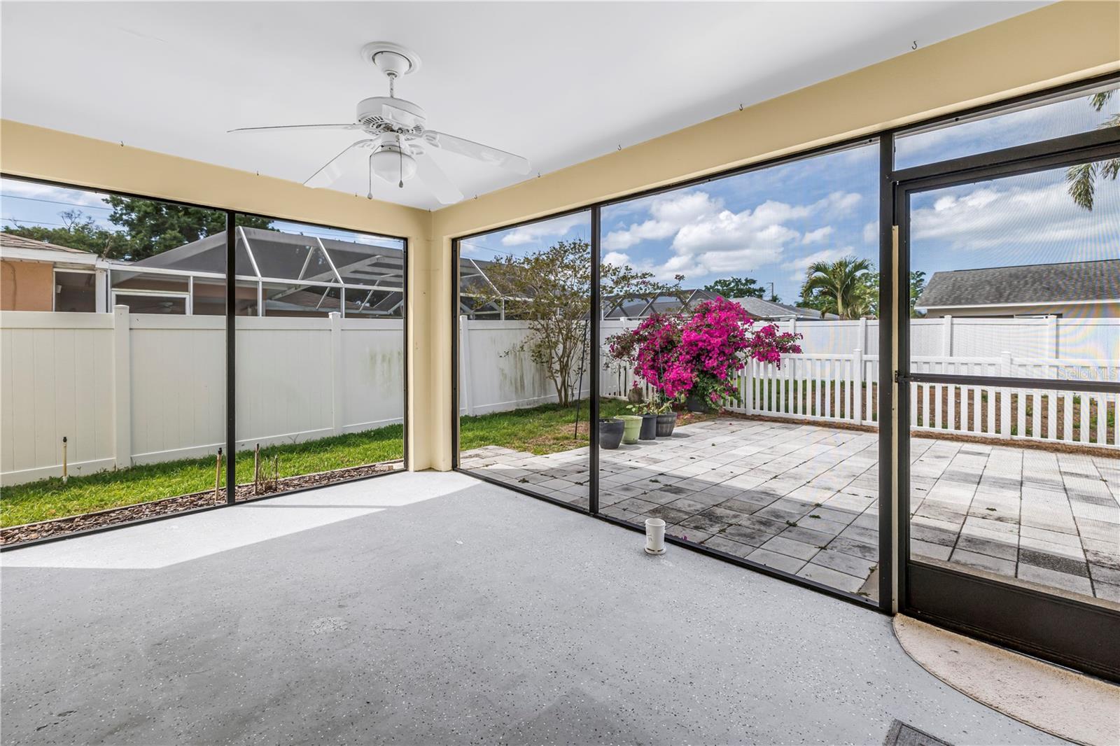 Listing photo id 26 for 143 Cherry Laurel Drive