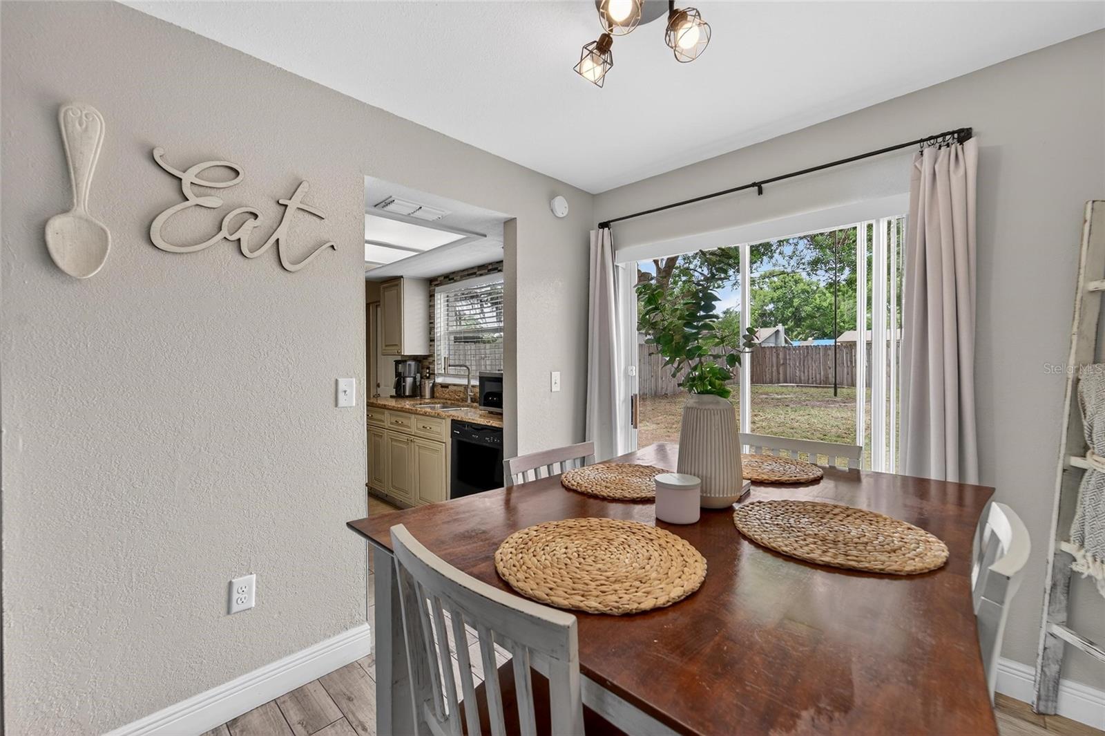 Image 26 of 33 For 6224 Doe Circle W