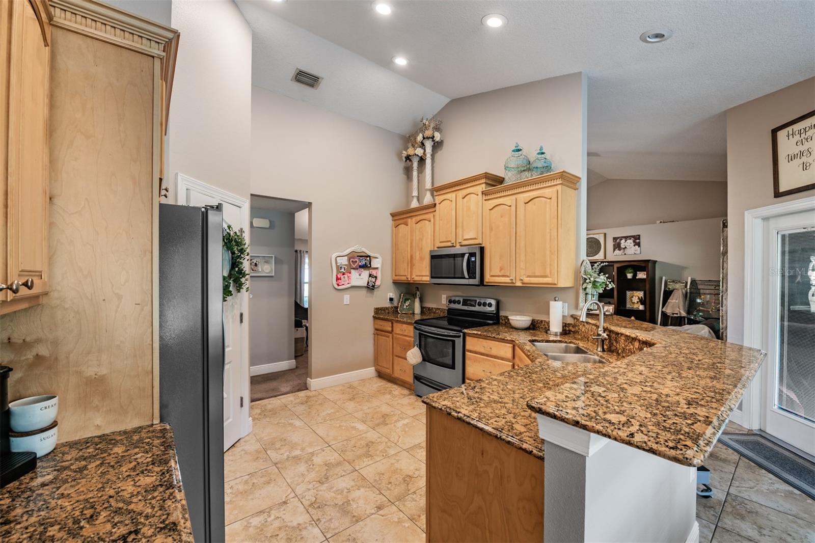 Image 14 of 42 For 3218 Bella Garden Lane