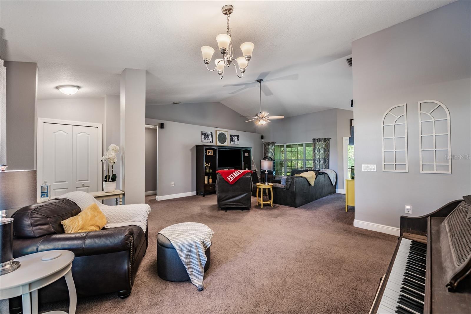 Image 6 of 42 For 3218 Bella Garden Lane