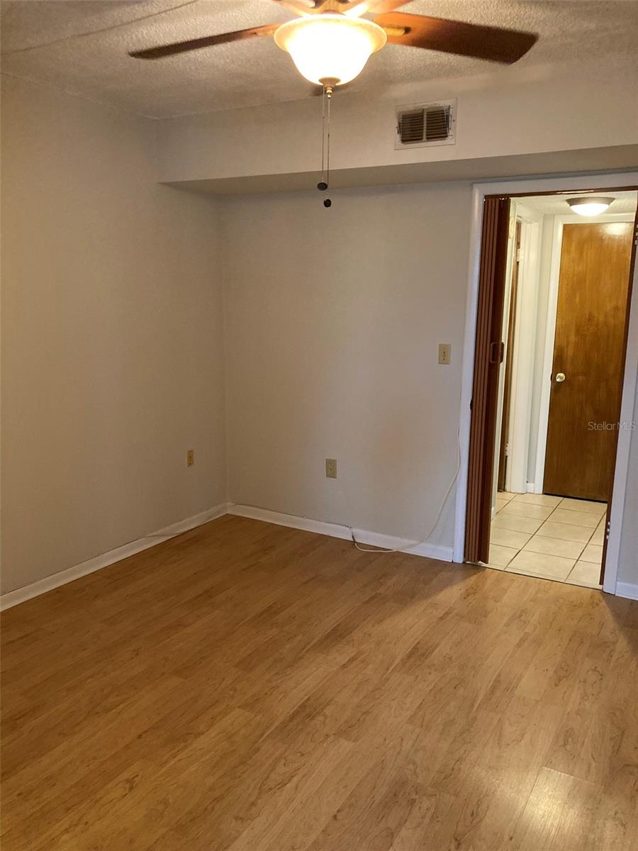 Image 16 of 33 For 5257 81st Lane N 6