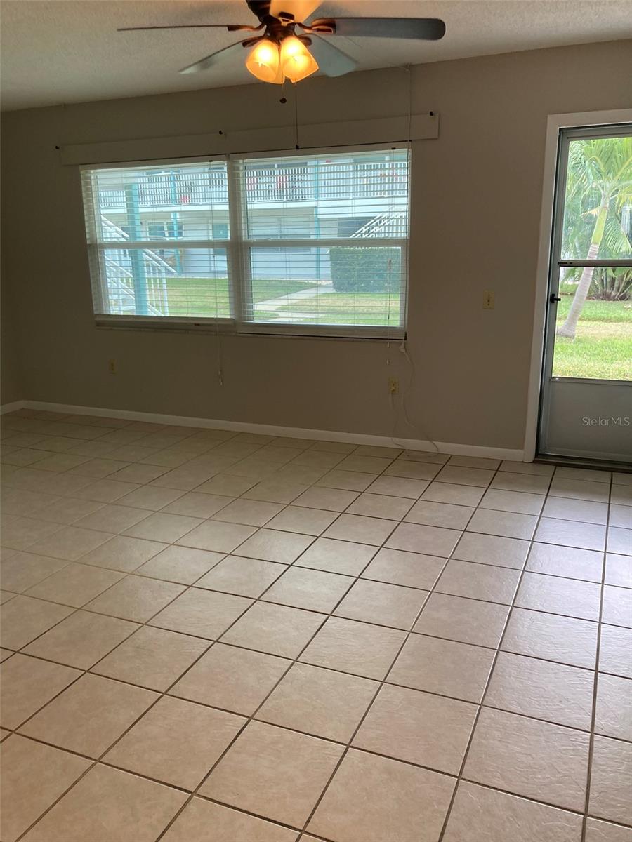 Image 4 of 33 For 5257 81st Lane N 6