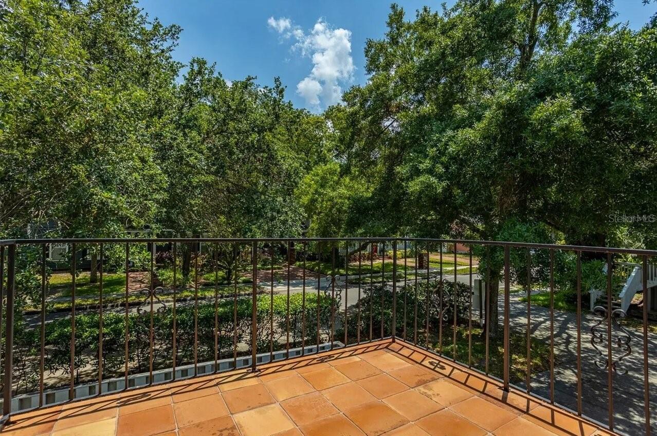 Image 16 of 17 For 1011 Moody Avenue 12