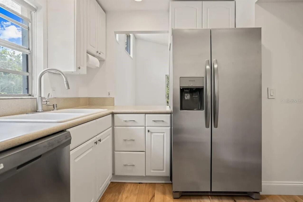 Image 9 of 17 For 1011 Moody Avenue 12