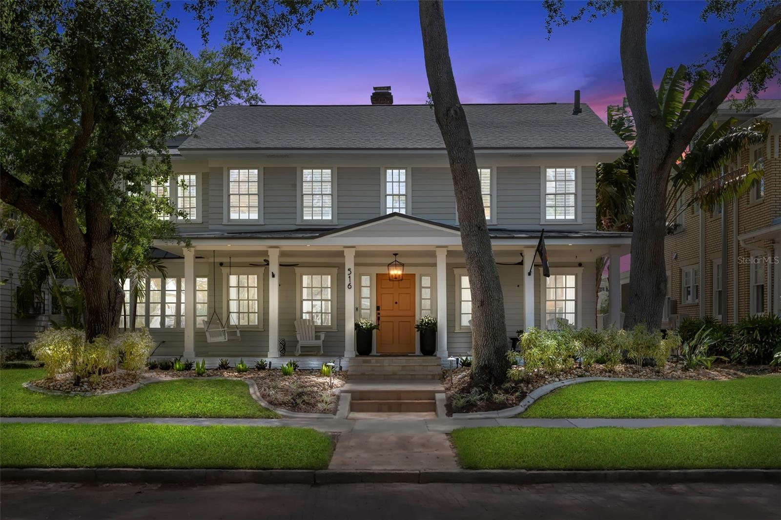 Image 2 of 69 For 516 17th Avenue Ne