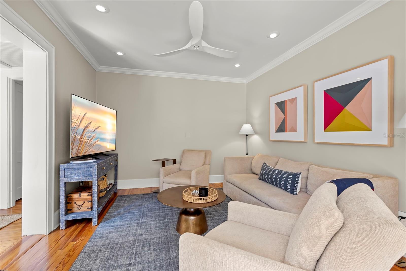 Image 25 of 69 For 516 17th Avenue Ne