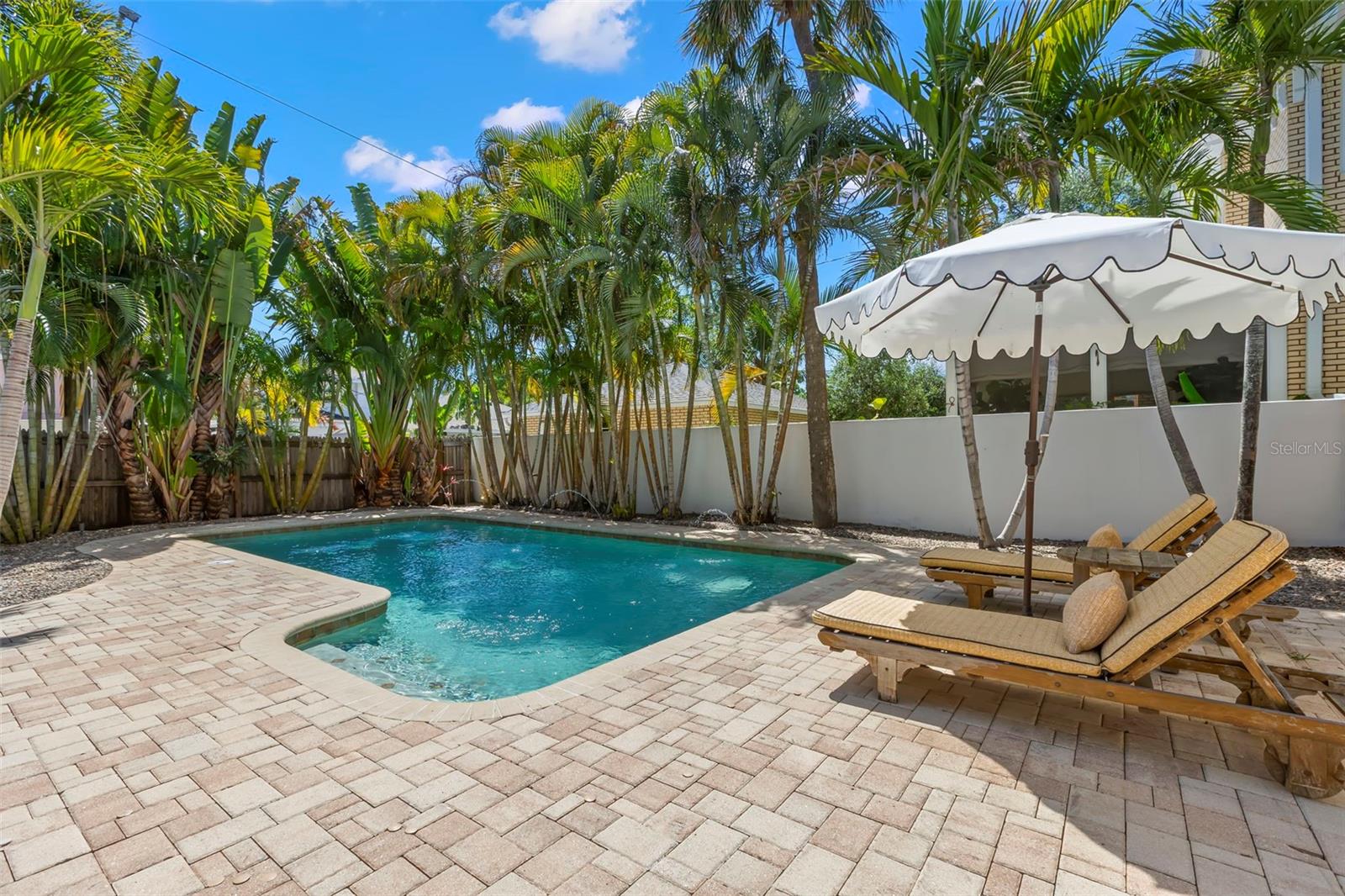 Image 33 of 69 For 516 17th Avenue Ne