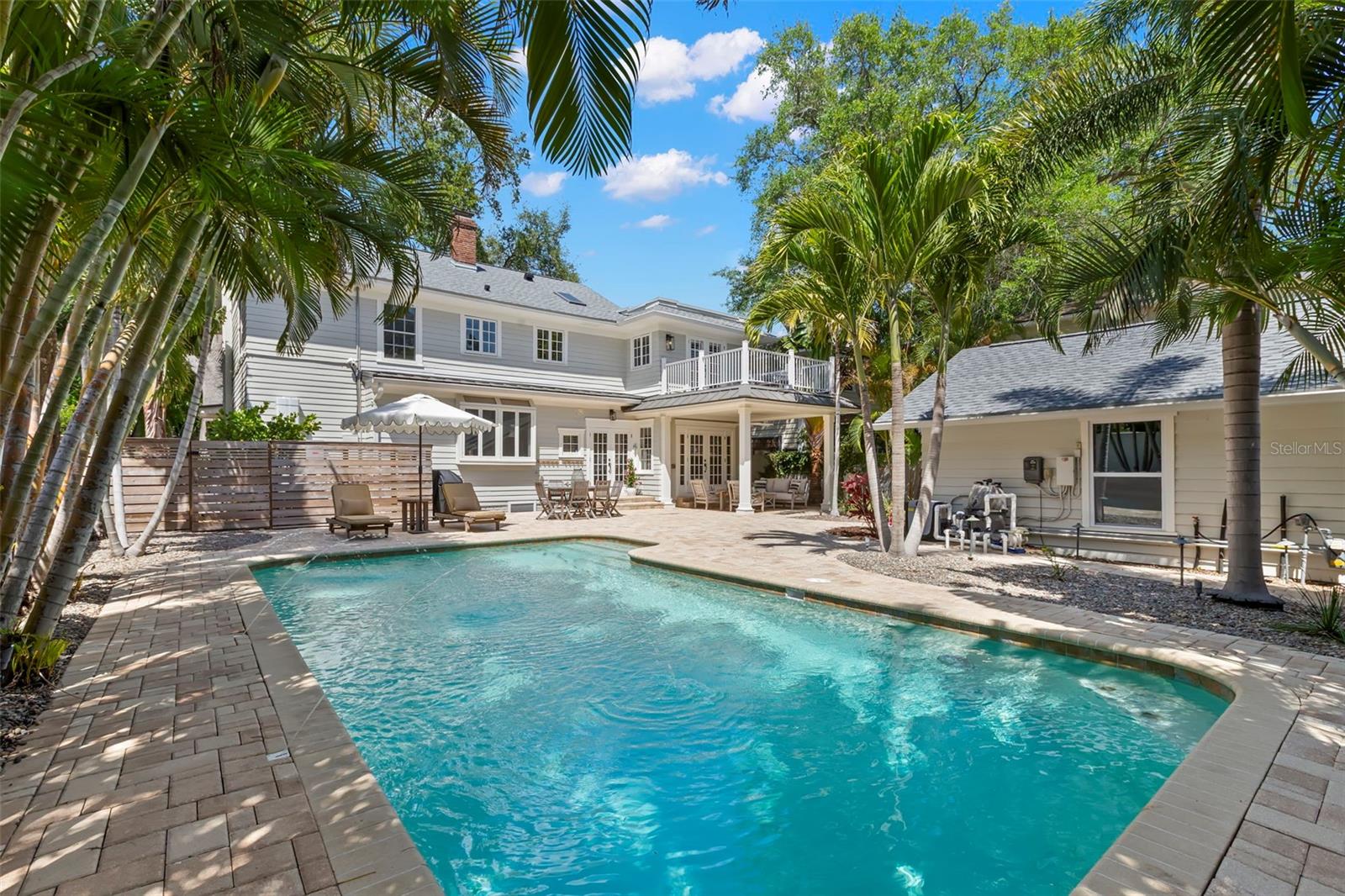 Image 34 of 69 For 516 17th Avenue Ne