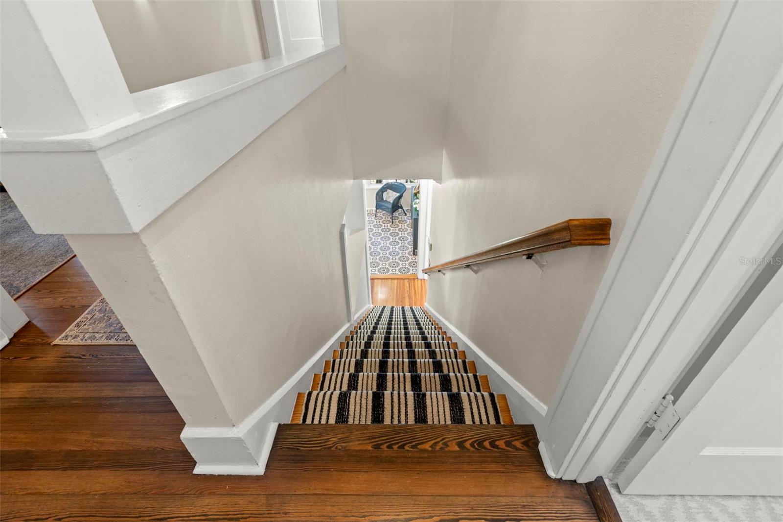 Image 35 of 69 For 516 17th Avenue Ne