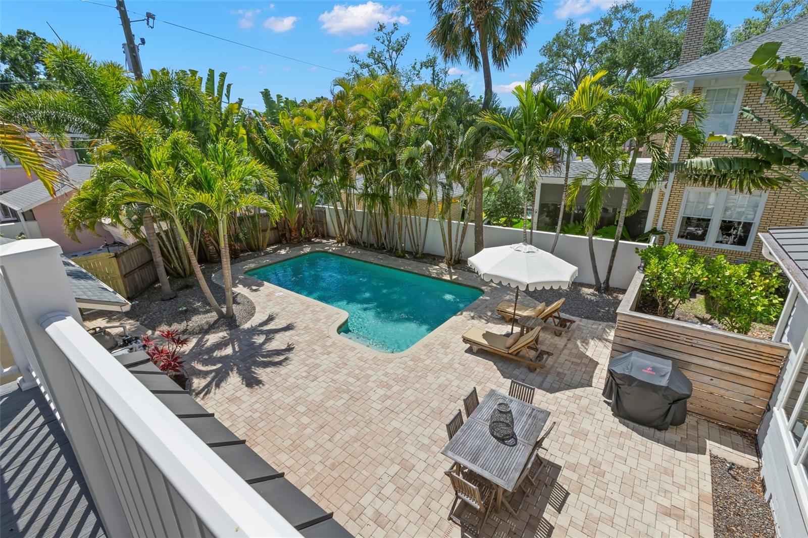 Image 42 of 69 For 516 17th Avenue Ne