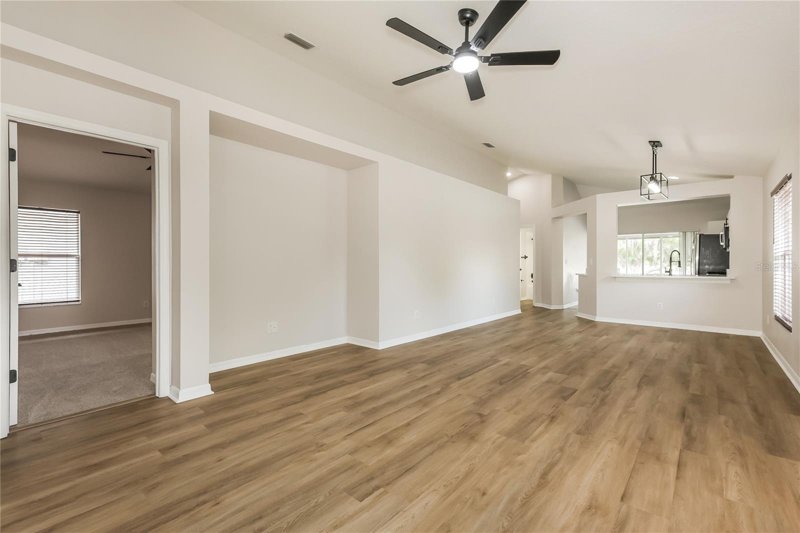 Image 3 of 15 For 208 Summer Sails Drive