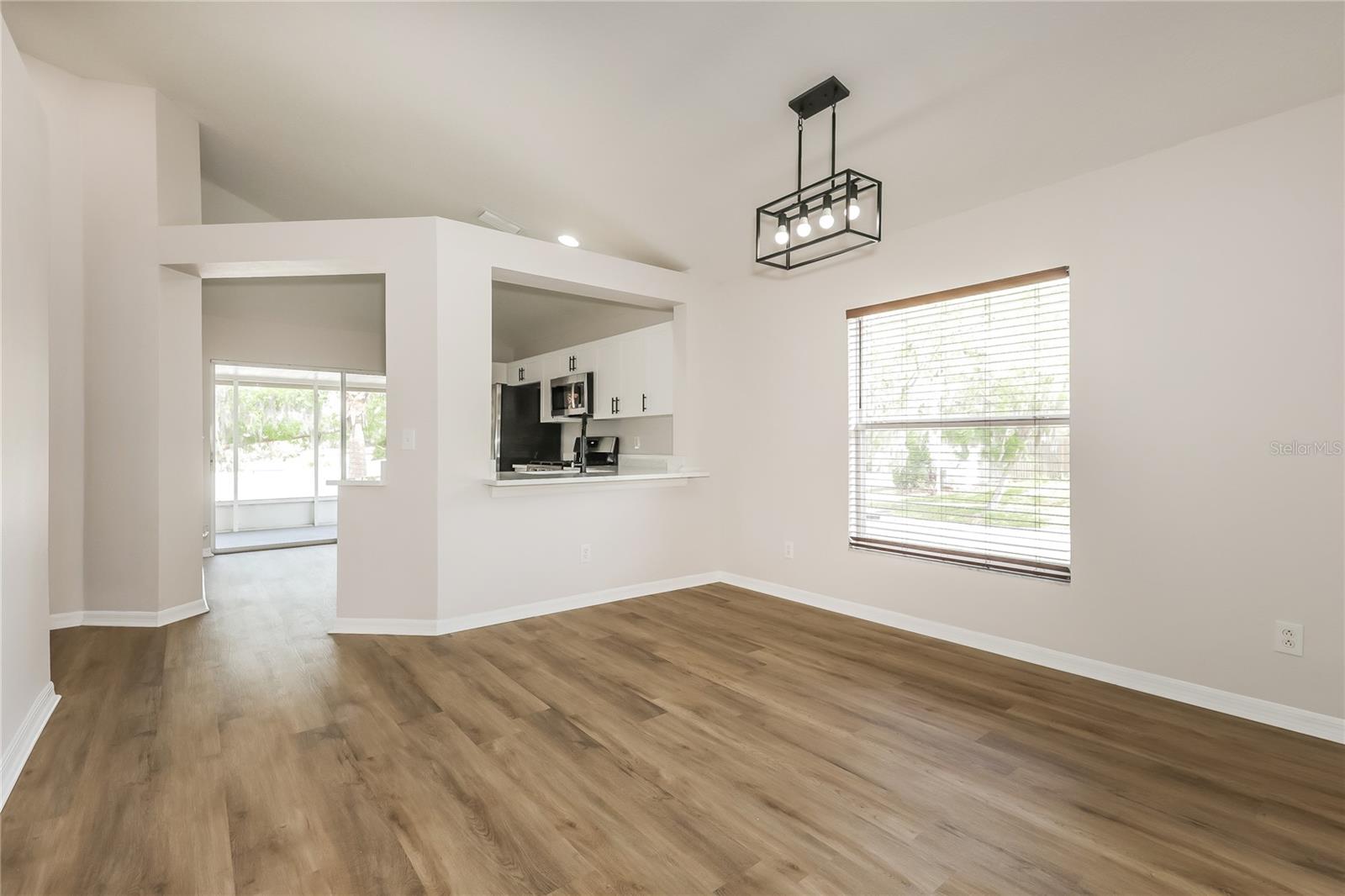 Image 5 of 15 For 208 Summer Sails Drive