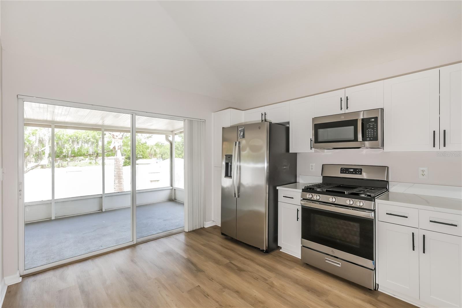 Image 6 of 15 For 208 Summer Sails Drive