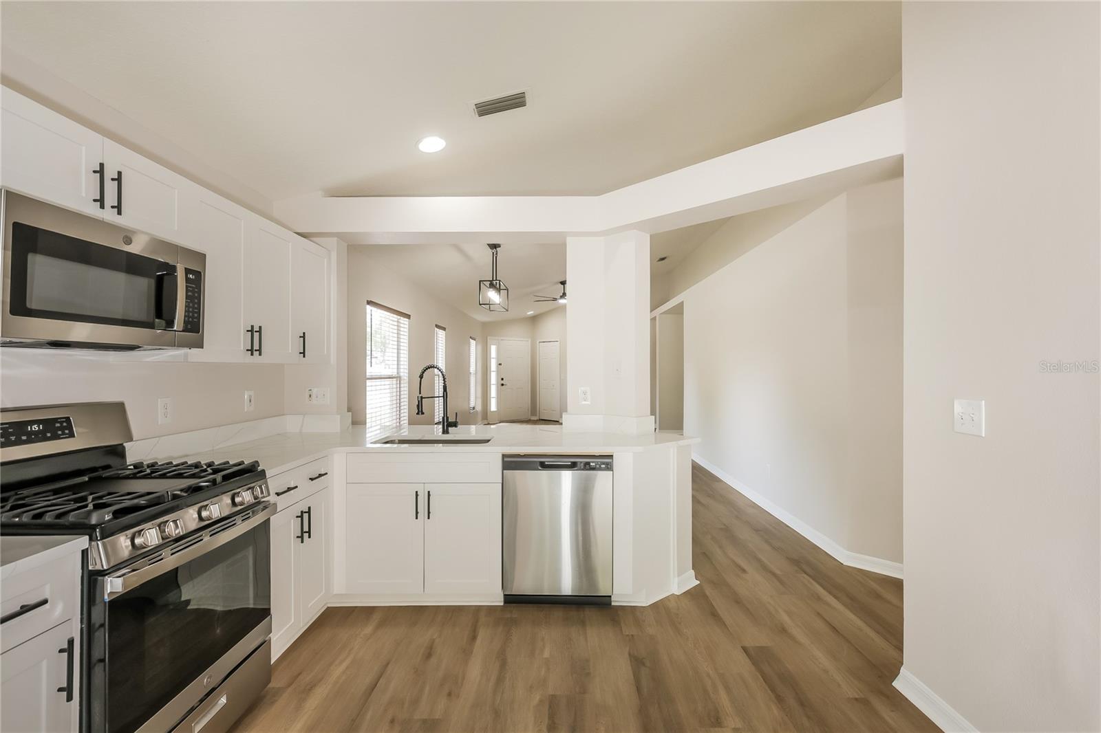 Image 7 of 15 For 208 Summer Sails Drive