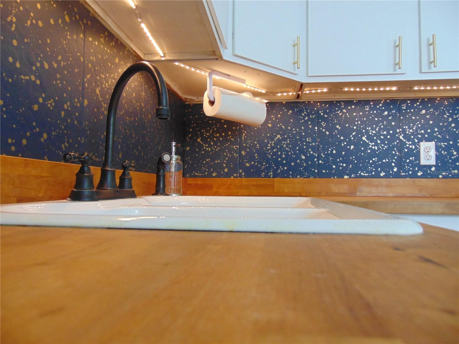 Image 8 of 20 For 3215 Hartnett Avenue