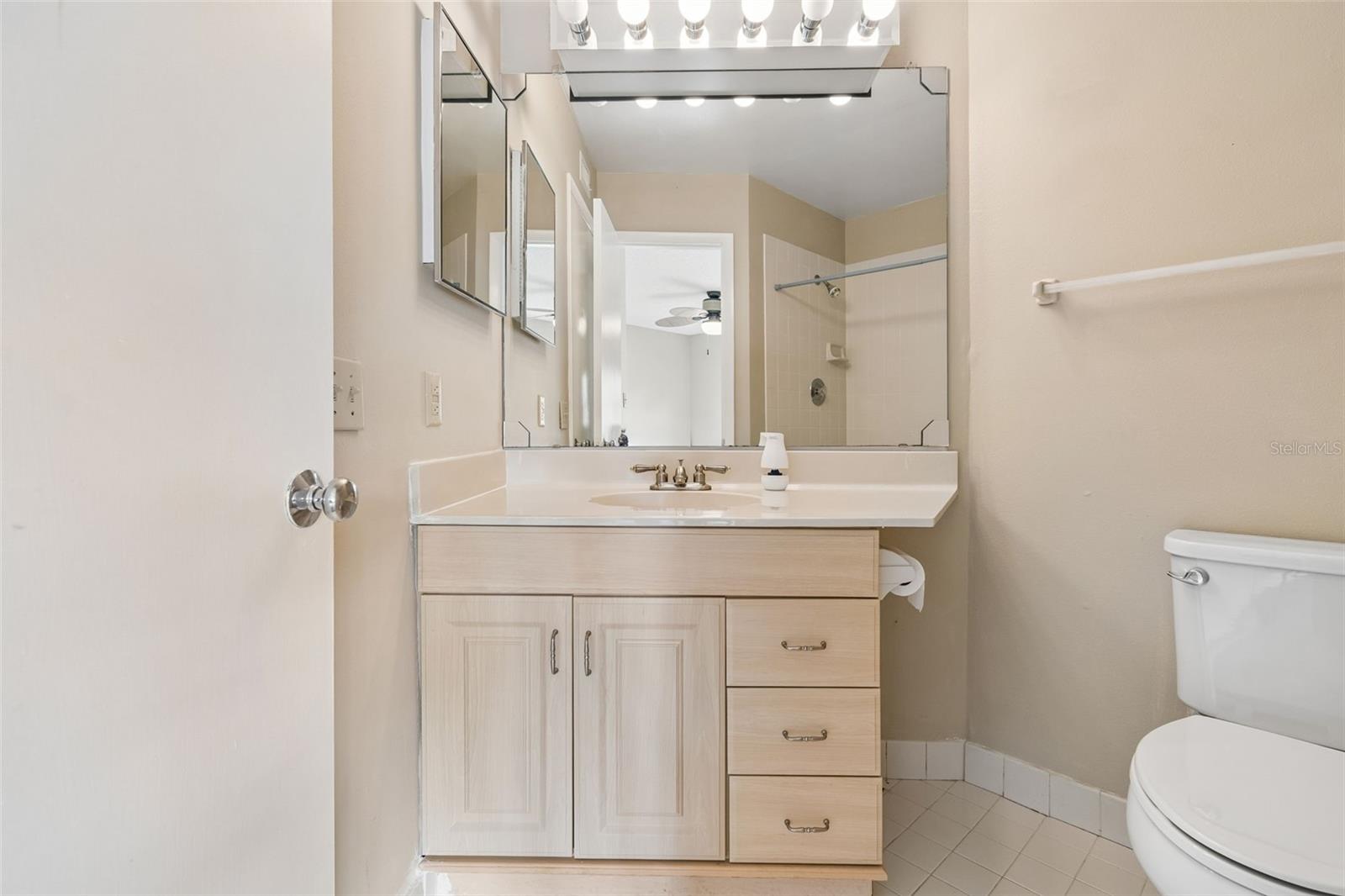 Image 16 of 31 For 6000 Bahia Del Mar Circle 134