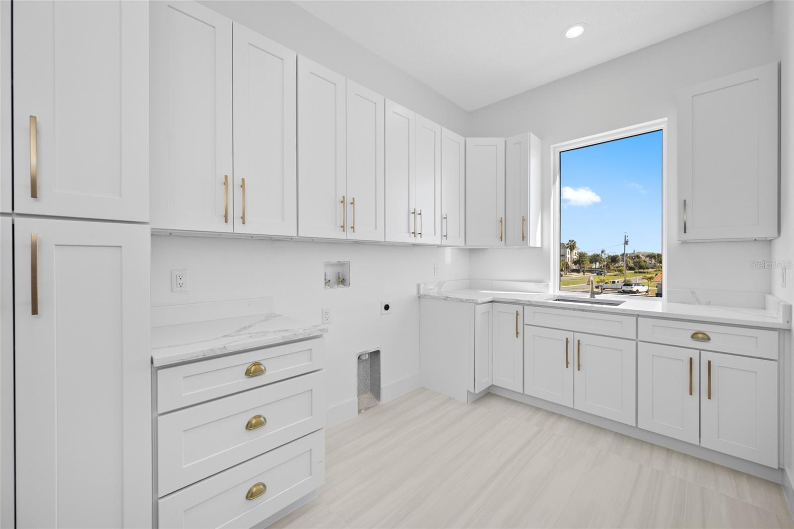 Image 31 of 72 For 11460 7th Street E