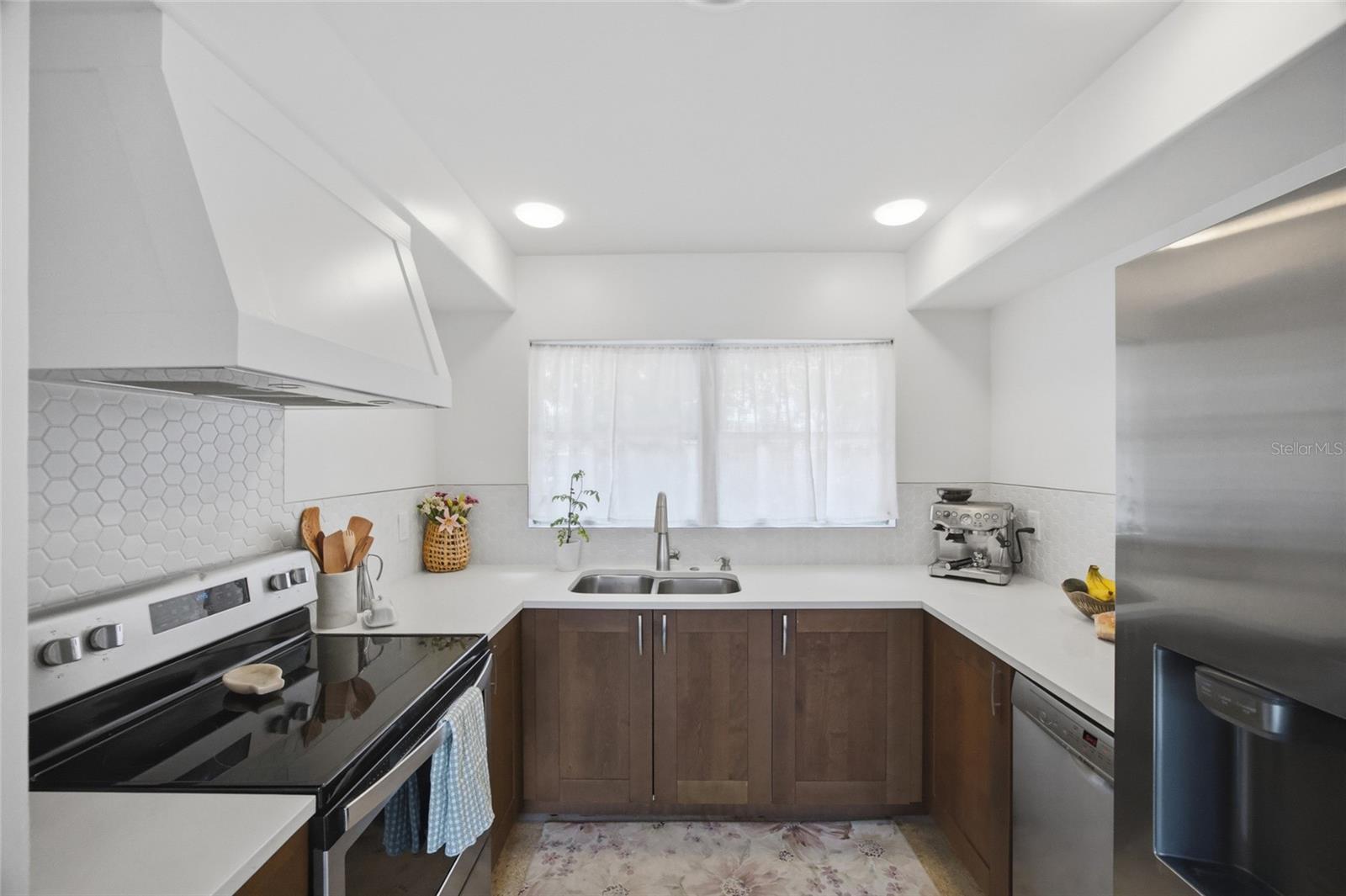 Image 12 of 38 For 615 Fontana Lane