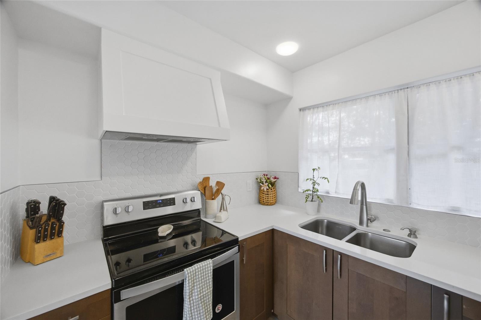 Image 13 of 38 For 615 Fontana Lane