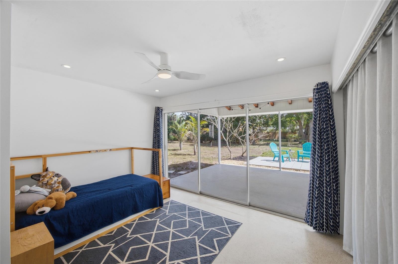 Image 19 of 38 For 615 Fontana Lane