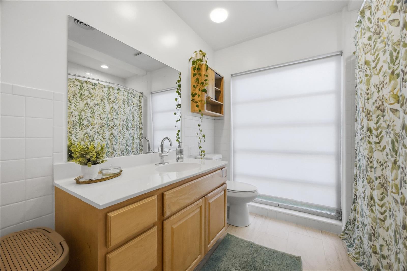 Image 21 of 38 For 615 Fontana Lane