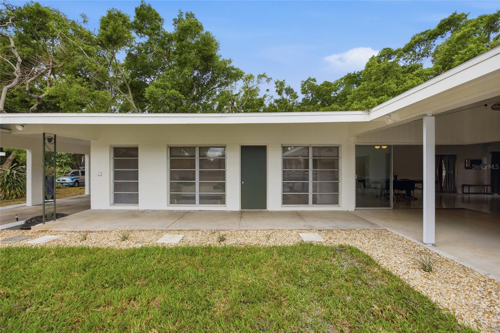 Image 27 of 38 For 615 Fontana Lane