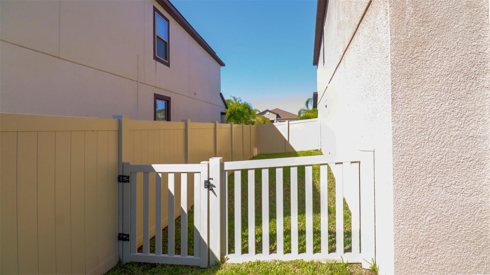 Image 43 of 45 For 9633 Channing Hill Drive